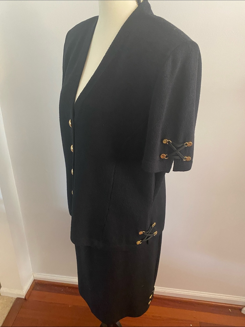 St. John collection by Marie gray size 12 sweater/skirt vintage set